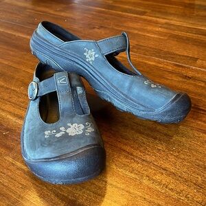 KEEN Dark green Petaluma Mary Jane Slip On shoes